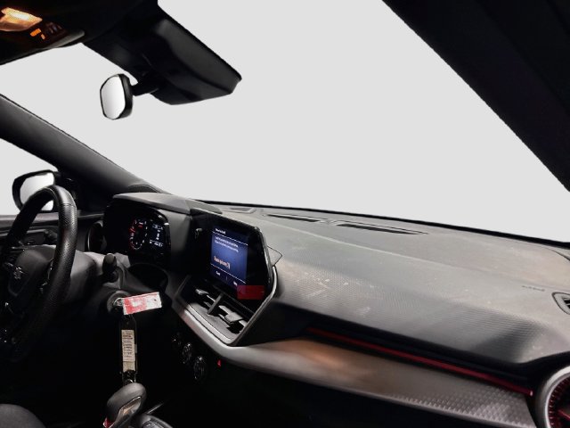 Used 2024 Chevrolet Trax RS FWD image 23