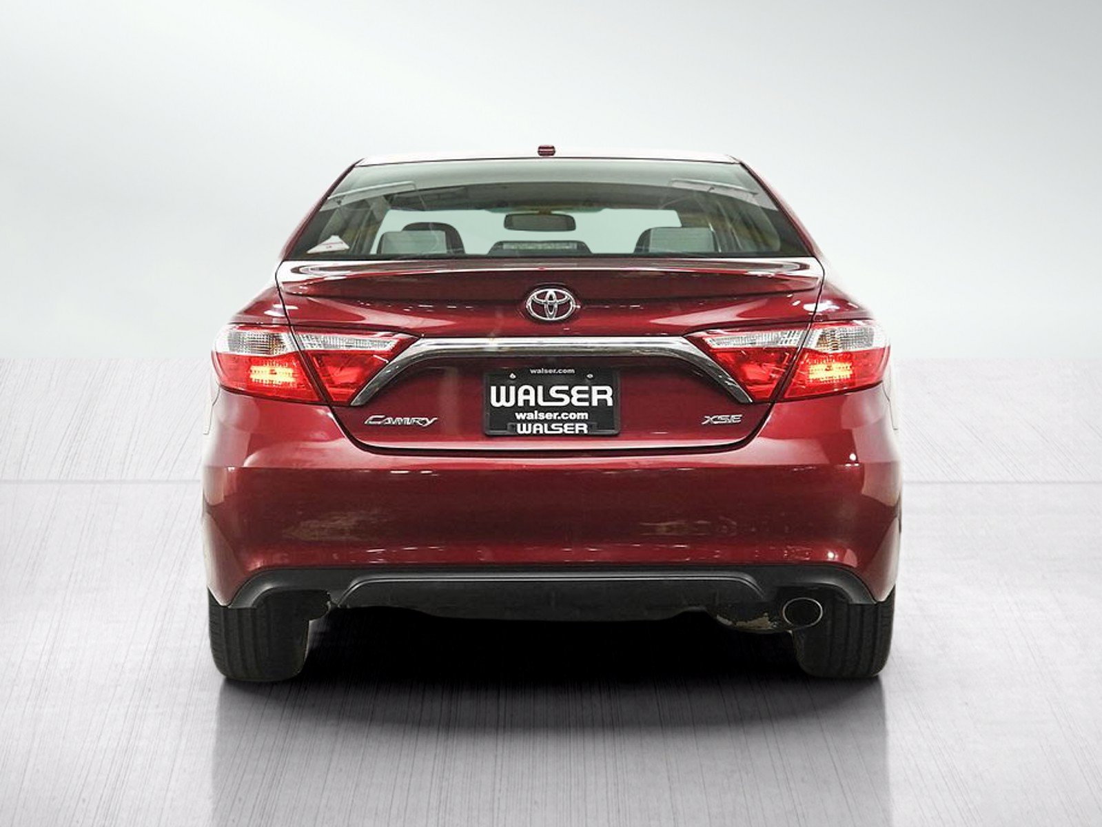 Used 2015 Toyota Camry XSE w/ Moonroof Package FWD image 4