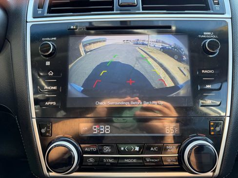 Used 2019 Subaru Outback 2.5i Premium image 21