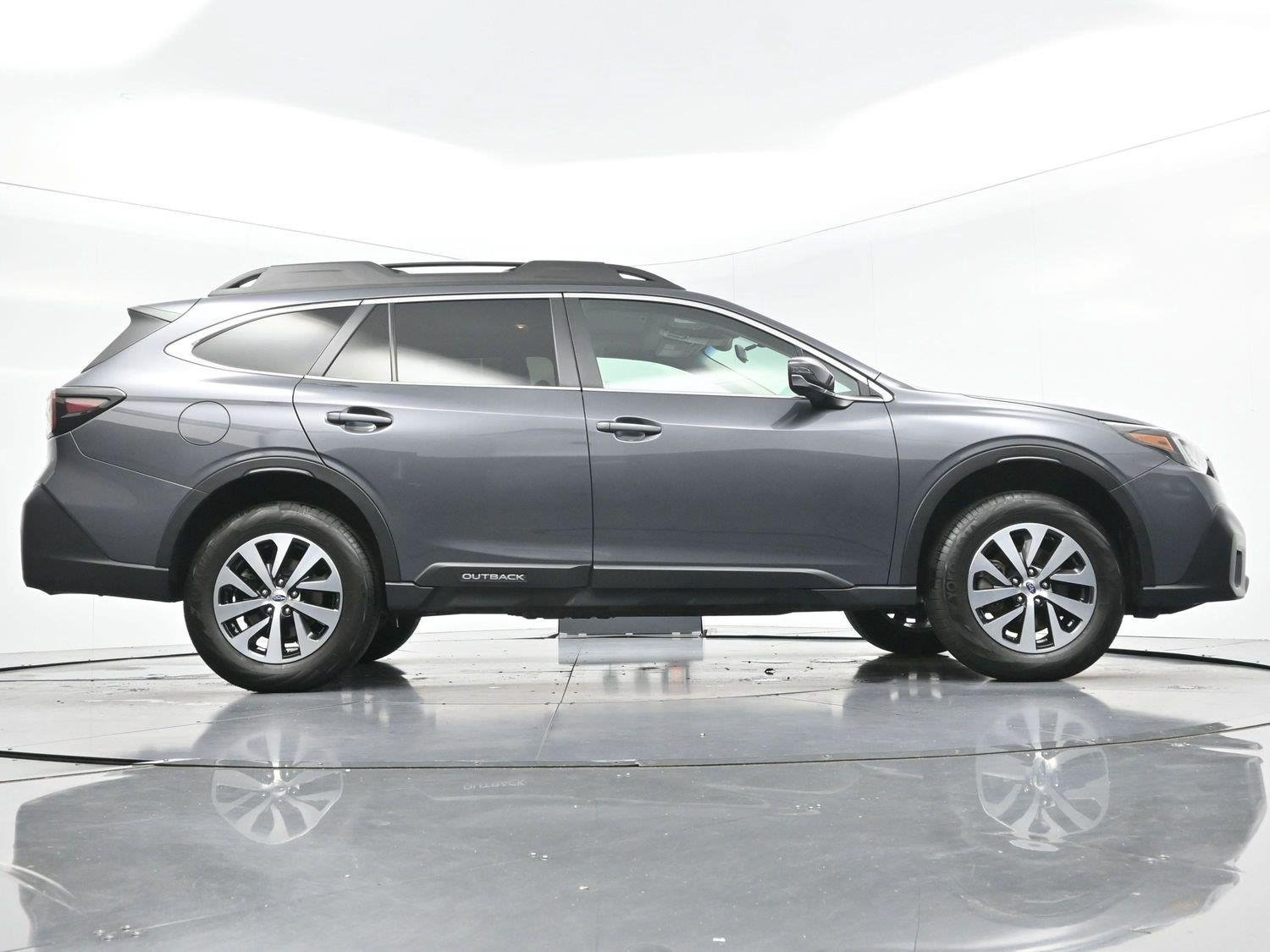 Used 2022 Subaru Outback Premium AWD/4WD image 41