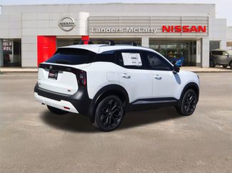 New 2026 Nissan Kicks SR w/ Illumination Package FWD video 3