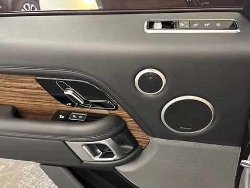 Used 2018 Land Rover Range Rover Supercharged AWD/4WD image 19