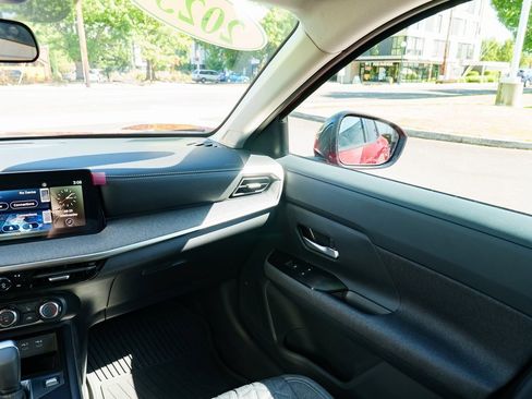 New 2025 Nissan Kicks SV w/ SV Premium Package image 10