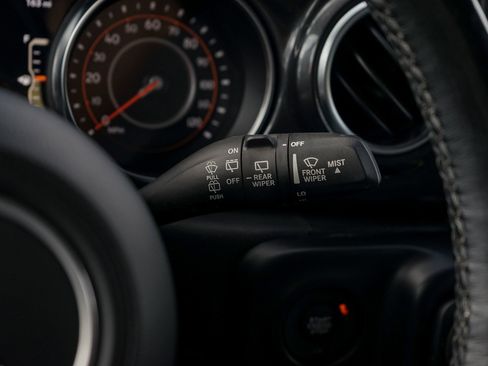 Used 2021 Jeep Wrangler Unlimited Sahara image 23