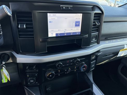 Used 2025 Ford F250 XLT w/ FX4 Off-Road Package image 18