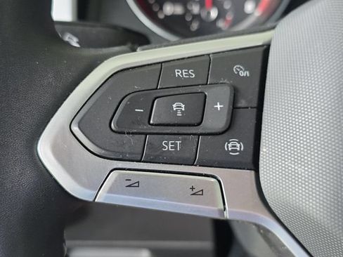 Used 2021 Volkswagen Atlas Cross Sport SE w/ Panoramic Sunroof Package FWD image 26