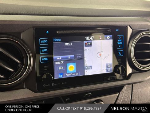 Used 2018 Toyota Tacoma TRD Sport w/ Technology Package AWD/4WD image 29
