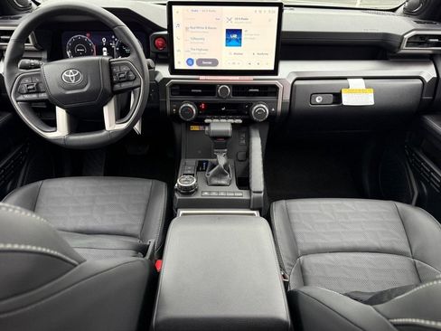 Used 2025 Toyota 4Runner TRD Off-Road Premium image 14