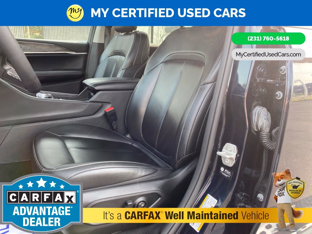 Used 2023 Jeep Grand Cherokee L Limited AWD/4WD image 15