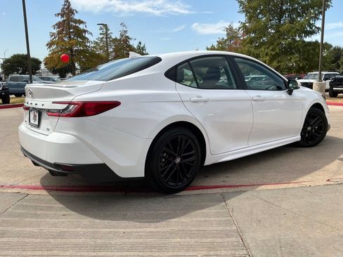 Used 2026 Toyota Camry SE FWD image 6