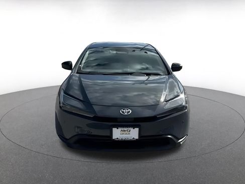 Used 2025 Toyota Prius LE image 4