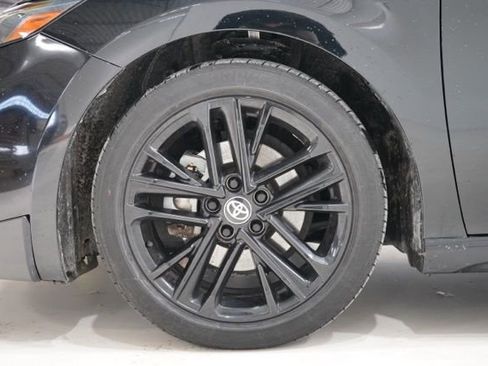 Used 2025 Toyota Camry SE image 13