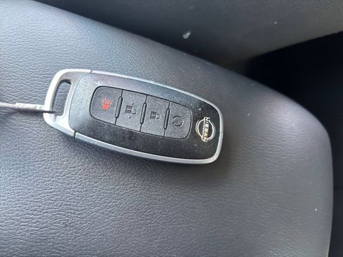 Used 2026 Nissan Kicks SR AWD/4WD image 21