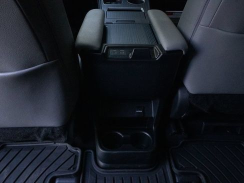 Used 2025 Toyota Sienna XLE w/ XLE Plus Package AWD/4WD image 19
