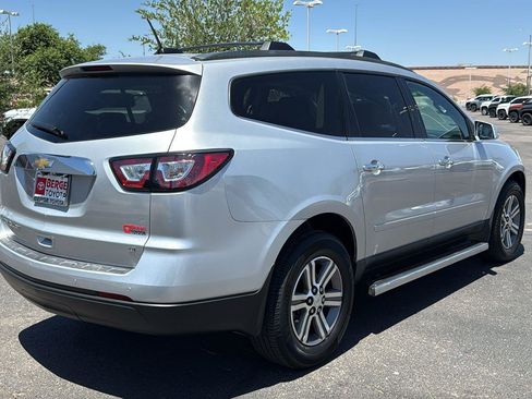 Used 2017 Chevrolet Traverse LT AWD/4WD image 7