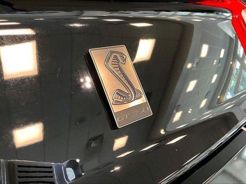 Used 2018 Ford Mustang Shelby GT350 w/ Convenience Package RWD image 7