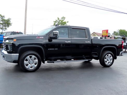 Used 2020 Chevrolet Silverado 2500 LTZ image 2