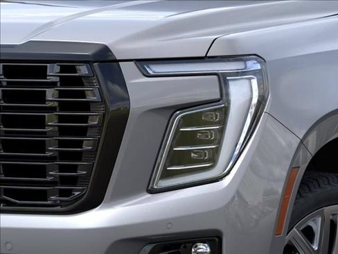 New 2026 GMC Yukon Denali Ultimate w/ LPO, Floor Liner Package AWD/4WD image 12