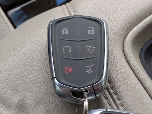 Used 2018 Cadillac Escalade Premium Luxury image 31