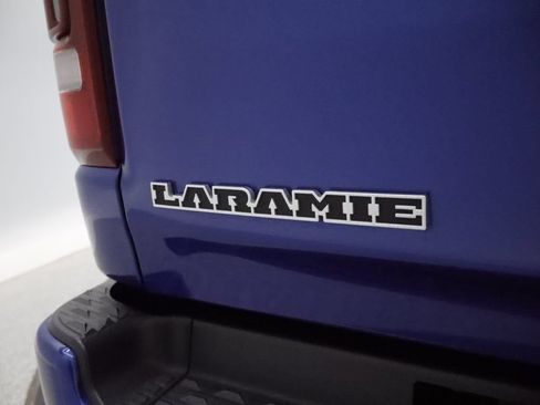Used 2019 RAM 1500 Laramie w/ Sport Appearance Package AWD/4WD image 14