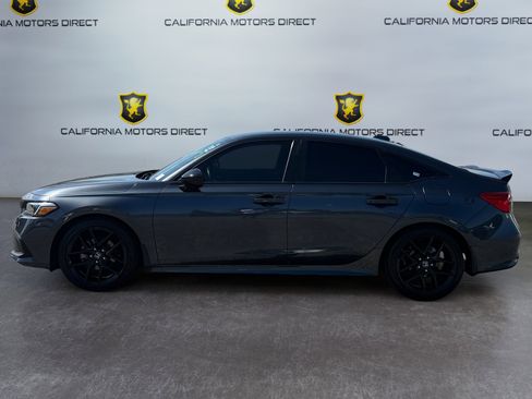 Used 2023 Honda Civic Sport image 2