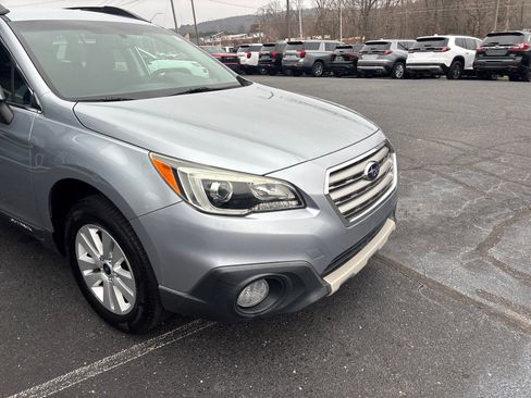 Used 2015 Subaru Outback 2.5i Premium image 6