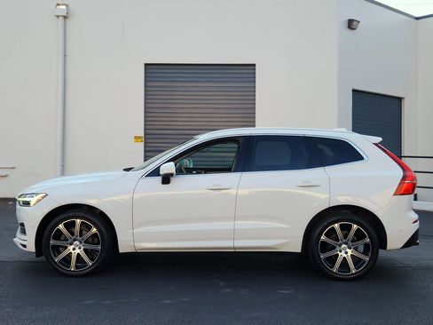 Used 2019 Volvo XC60 T5 Momentum w/ Multimedia Package image 2