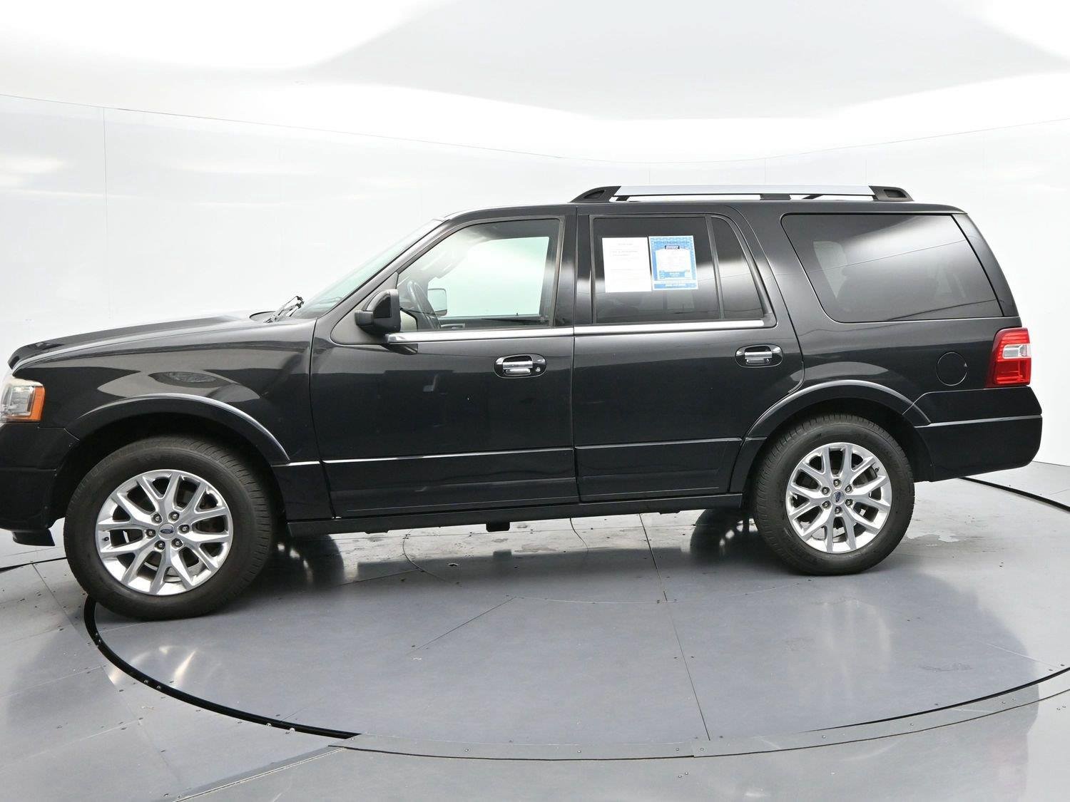 Used 2015 Ford Expedition Limited w/ Equipment Group 301A AWD/4WD image 4