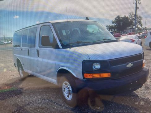 Used 2016 Chevrolet Express 2500 LS image 16