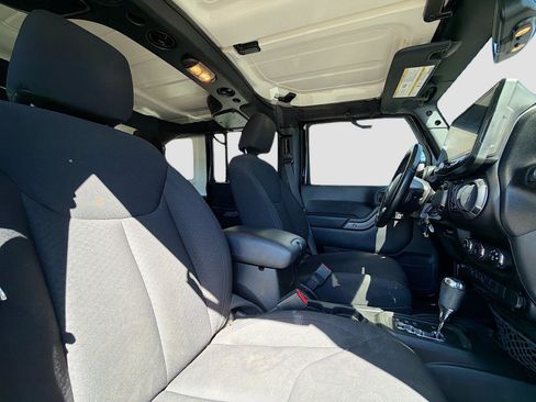 Used 2017 Jeep Wrangler Unlimited Sport w/ Quick Order Package 24S AWD/4WD image 16