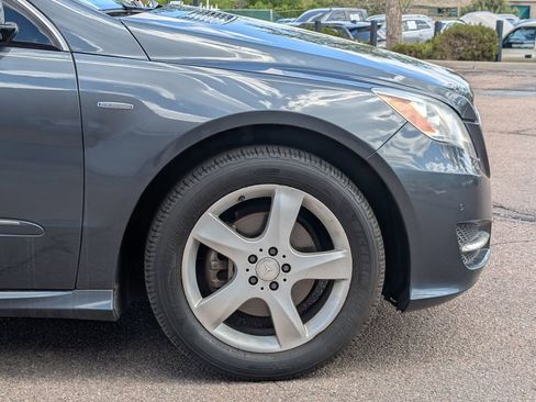 Used 2012 Mercedes-Benz R 350 4MATIC image 9