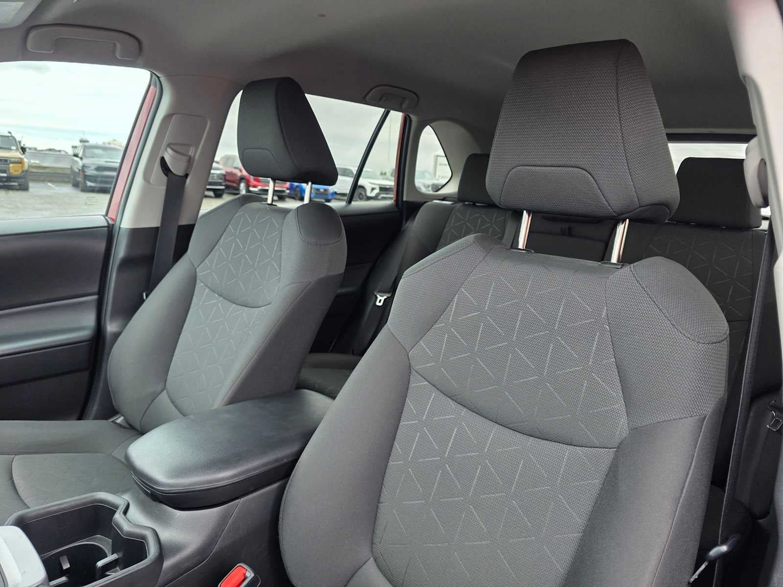 Used 2023 Toyota RAV4 XLE FWD image 21