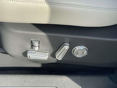 New 2026 Lincoln Nautilus Reserve image 13