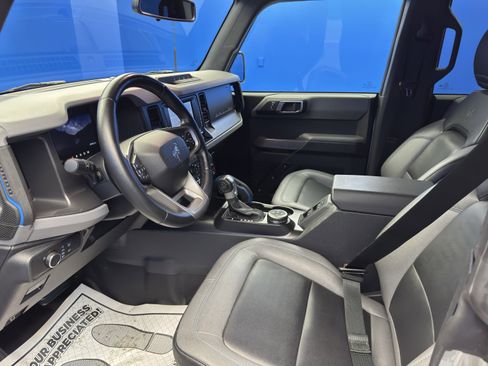 Used 2022 Ford Bronco Black Diamond image 12