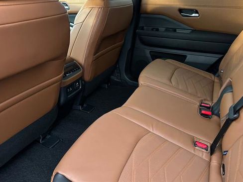 New 2025 Nissan Pathfinder Platinum w/ Cargo Package image 13