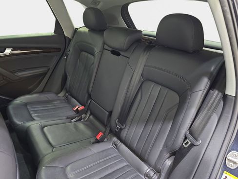 Used 2019 Audi Q5 2.0T Premium Plus w/ Premium Plus Package image 12