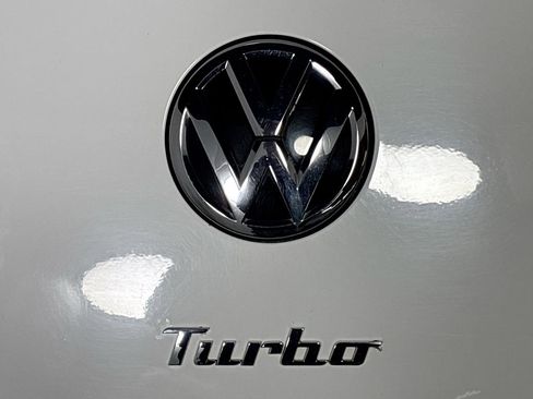 Used 2013 Volkswagen Beetle 2.0T image 21