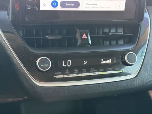 Certified 2025 Toyota Corolla LE FWD image 20