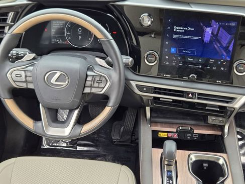 Used 2023 Lexus RX 350 Premium image 35
