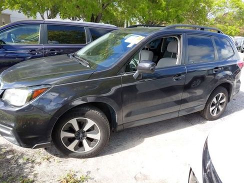 Used 2018 Subaru Forester 2.5i Premium AWD/4WD image 1