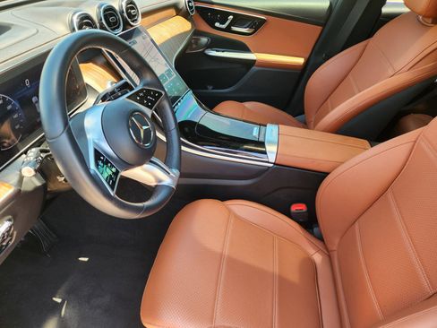 Used 2023 Mercedes-Benz GLC 300 image 16