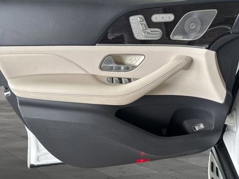 Used 2020 Mercedes-Benz GLS 450 4MATIC image 10