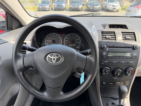 Used 2012 Toyota Corolla L FWD image 17