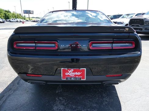 Used 2022 Dodge Challenger R/T Scat Pack RWD image 6