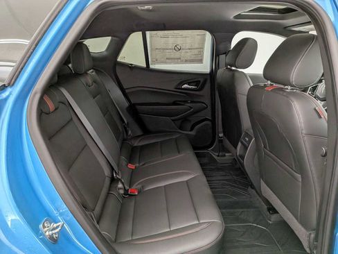 New 2025 Chevrolet Trax RS w/ Sunroof Package image 21