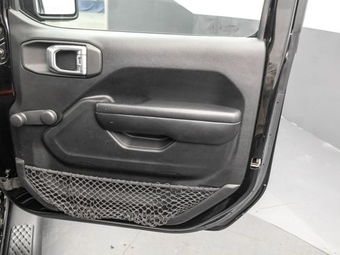 Used 2021 Jeep Gladiator Sport image 42