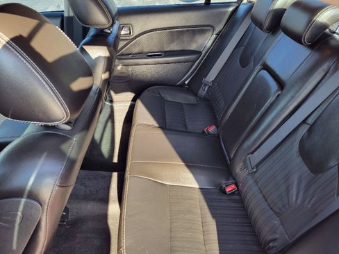 Used 2010 Ford Fusion Sport FWD image 6