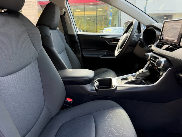 Certified 2025 Toyota RAV4 XLE AWD/4WD image 3