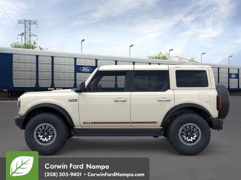 New 2026 Ford Bronco Outer Banks image 4
