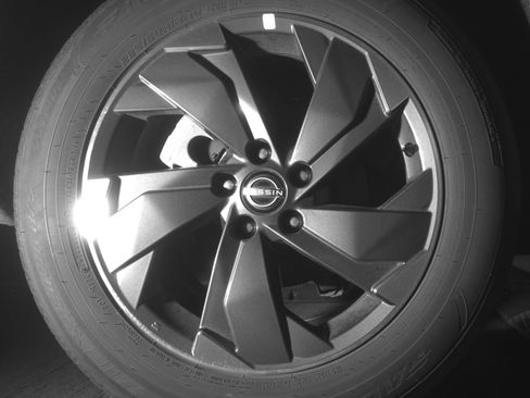 Used 2025 Nissan Rogue SV image 15